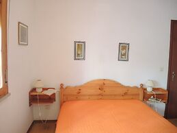 Spacious Flat With Terrace, Pool and Play Area