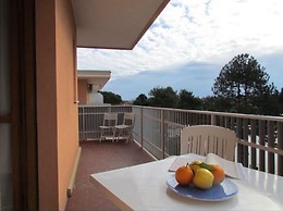 Relax by the Pool - Beahost