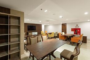 Branda Apartment & Hotel