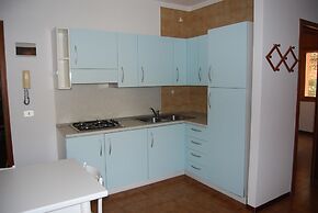 Adorable Apartment With Nice Terrace - Beahost