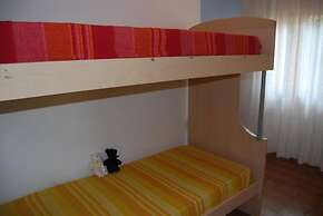 Adorable Apartment With Nice Terrace - Beahost