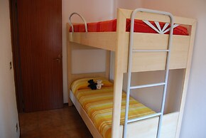 Adorable Apartment With Nice Terrace - Beahost