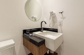 House of Charlie Paraiso