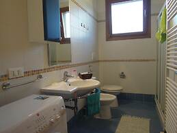 Modern Apartment With Swimming Pool