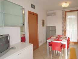 Modern Apartment With Swimming Pool