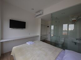 Rumah Kayu Manis Bintaro