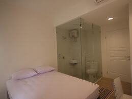 Rumah Kayu Manis Bintaro