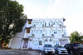 Rumah Kayu Manis Bintaro