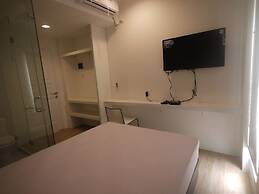 Rumah Kayu Manis Bintaro