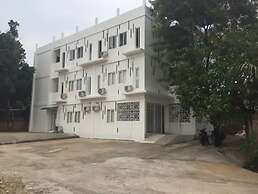 Rumah Kayu Manis Bintaro