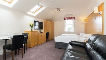 Teddington Lodge