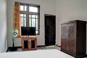 SPOT ON 92856 Home Stay Syariah Aom Kusman