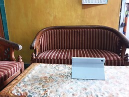 SPOT ON 92857 Kos Haji Jakfar SyariahNearPancoran mas 25