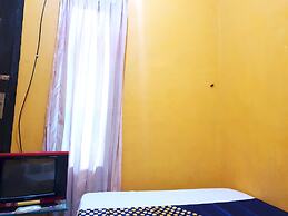 SPOT ON 92857 Kos Haji Jakfar SyariahNearPancoran mas 25