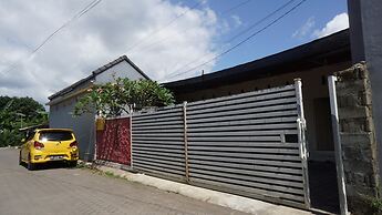 SPOT ON 92860 Hunian 99