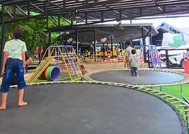 See Stars & Forest Resort