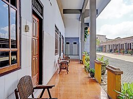 OYO 92869 Hotel Nusantara