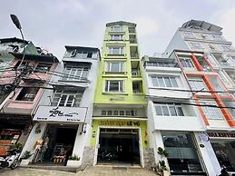 OYO 1196 Le Vu Hotel