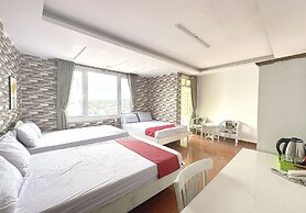 OYO 1196 Le Vu Hotel