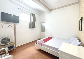 OYO 1196 Le Vu Hotel