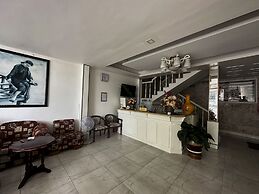 OYO 1196 Le Vu Hotel