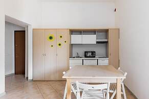 Sunflower Studio by Wonderful Italy