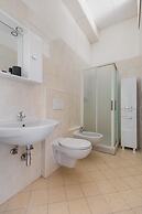 Sunflower Studio by Wonderful Italy