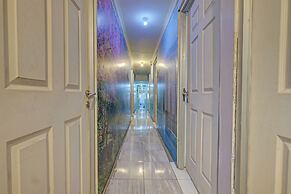 OYO Life 92877 Hotel Rainbow 7296