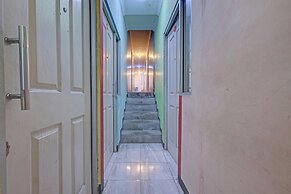 OYO Life 92877 Hotel Rainbow 7296