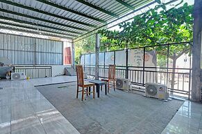 OYO Life 92877 Hotel Rainbow 7296