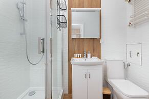 Studio With Sea View Gdynia by Renters