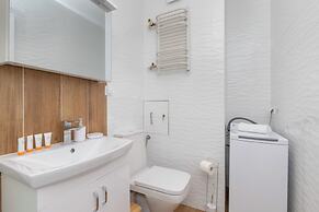 Studio With Sea View Gdynia by Renters