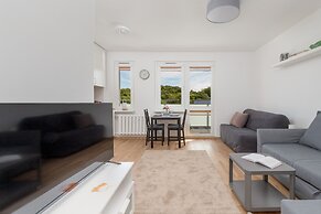 Studio With Sea View Gdynia by Renters