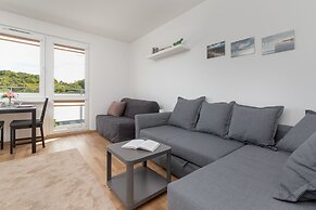 Studio With Sea View Gdynia by Renters