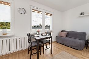 Studio With Sea View Gdynia by Renters
