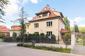 Spacious Sopot Apartment by Renters