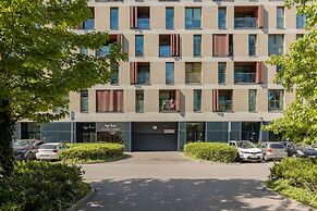 Studio With Balcony Kolejowa by Renters