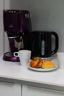 Studio With Balcony Kolejowa by Renters