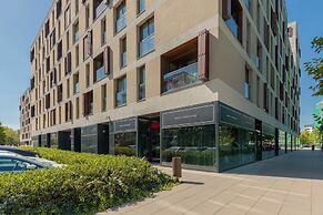 Studio With Balcony Kolejowa by Renters