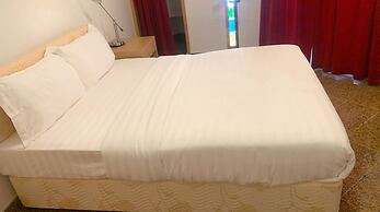 OYO 153 Qurum Heights Hotel