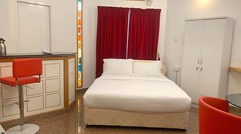 OYO 153 Qurum Heights Hotel