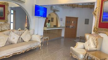 OYO 153 Qurum Heights Hotel