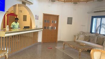 OYO 153 Qurum Heights Hotel