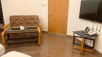 OYO 153 Qurum Heights Hotel