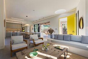 Euphonia Residence by Athina Hospitality