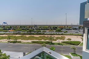 Whitesage - Super Spacious Apt with Dubai Garden Glow Views
