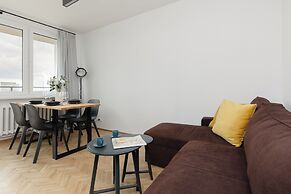 Apartment 1 km to Old Town by Renters
