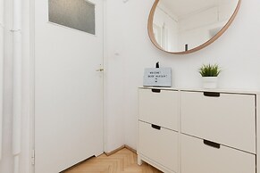 Apartment 1 km to Old Town by Renters