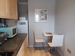 Red Door Malt - Huku Kwetu (Dunstable)