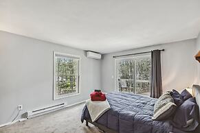 Poconos Chalet Newly Renovated, Great Location 4 Bedroom Home by RedAw